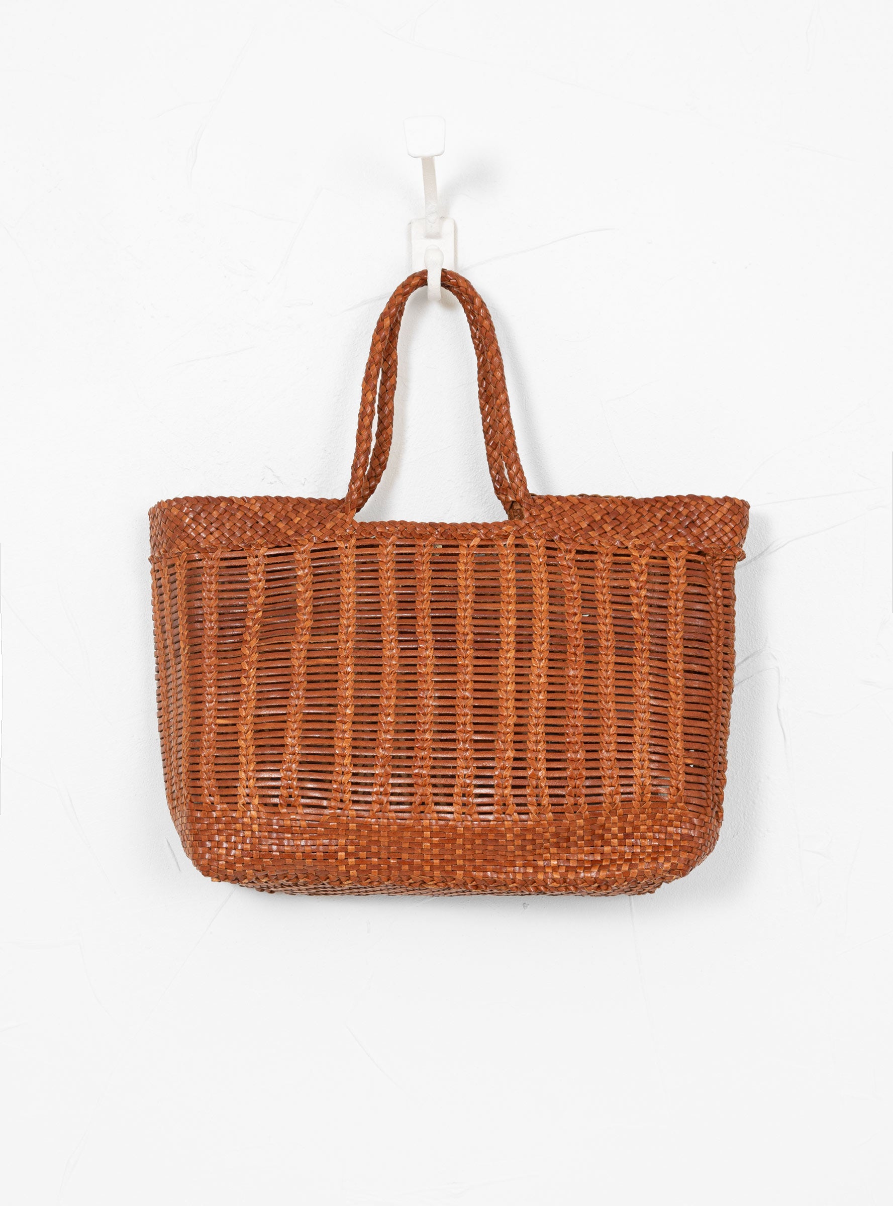  Dragon Diffusion Window Basket Bag Tan