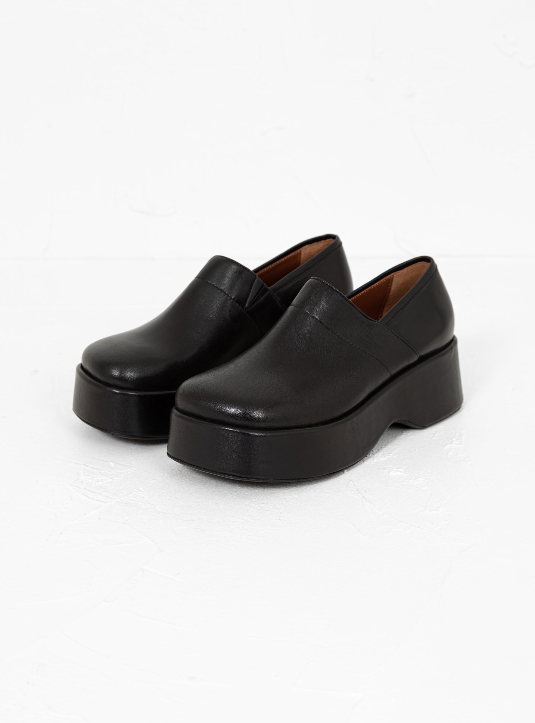  Rejina Pyo Lucie Clogs Black