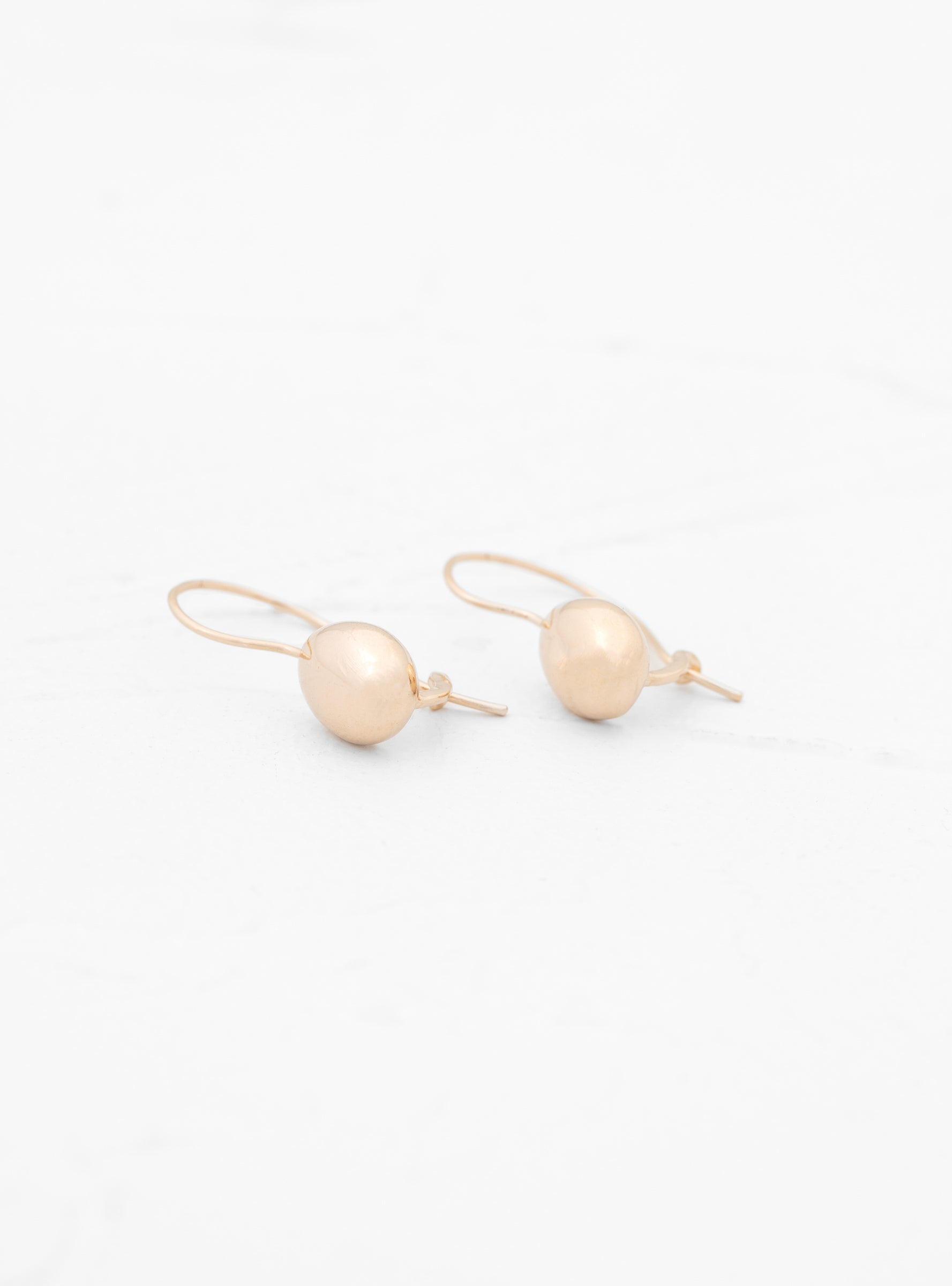  Helena Rohner Closed Egg Gold-Plated Earrings