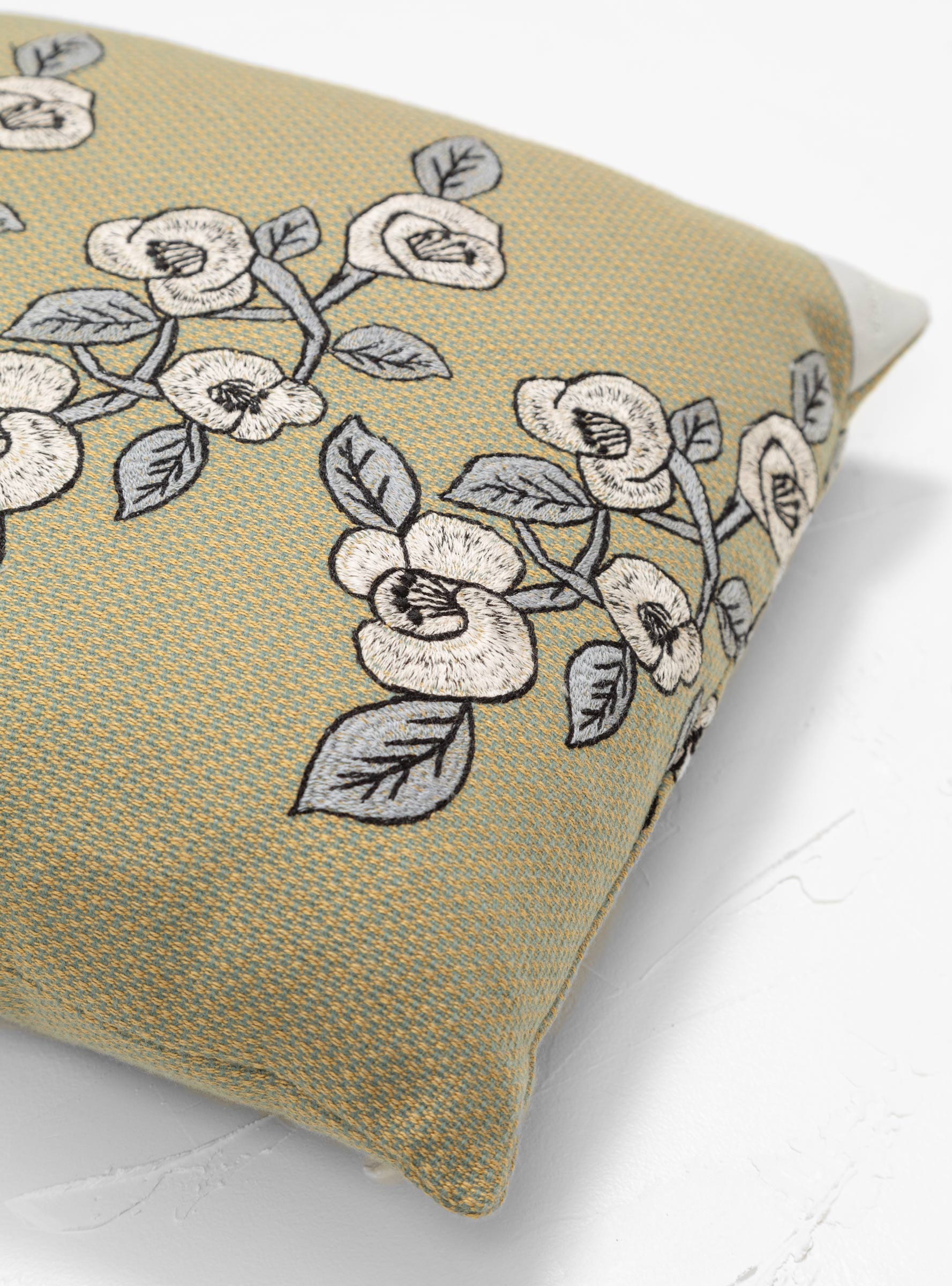  Minä Perhonen Ravioli Cushion