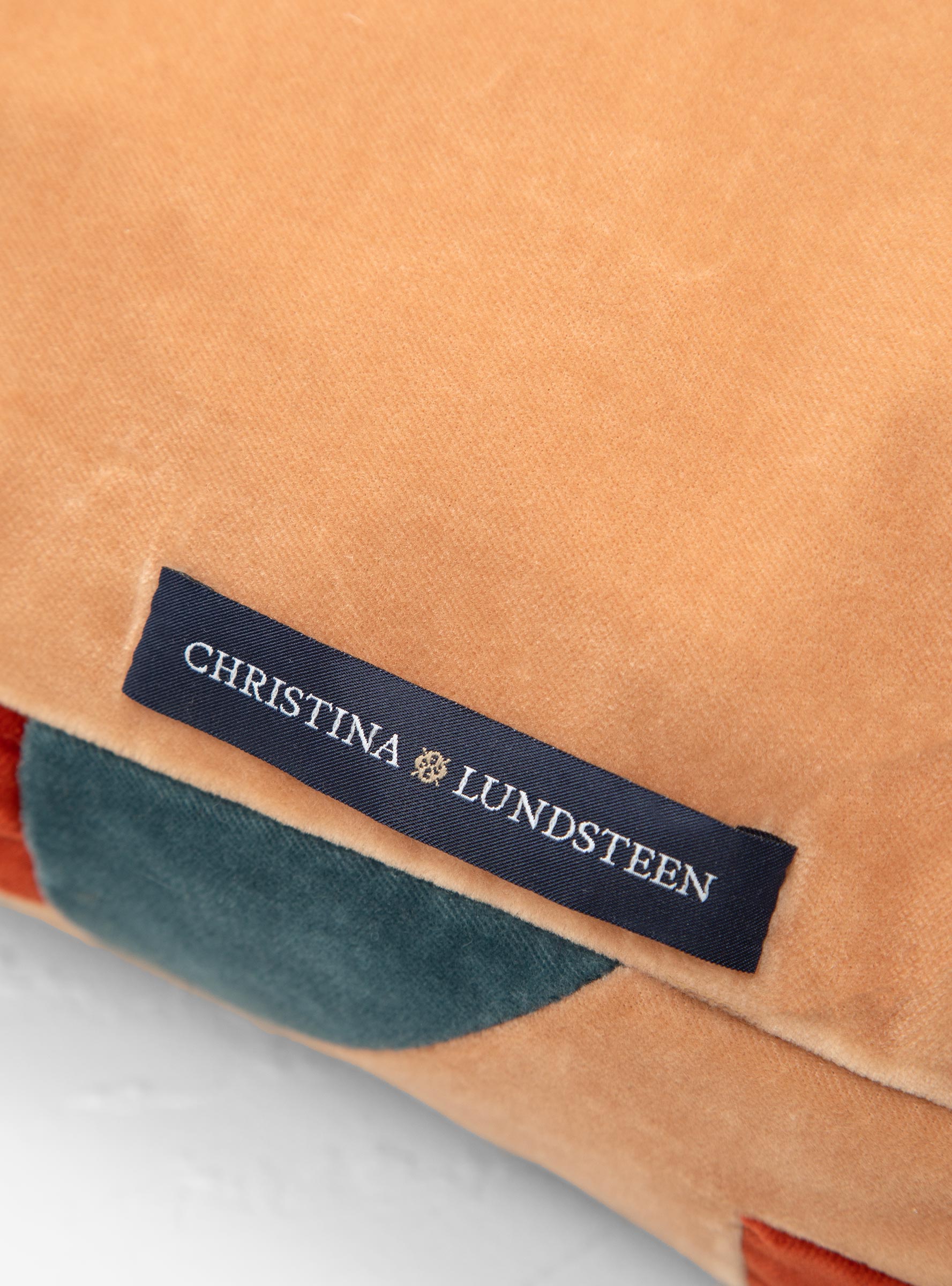  Christina Lundsteen Addison Cushion Beige, Red & Blue