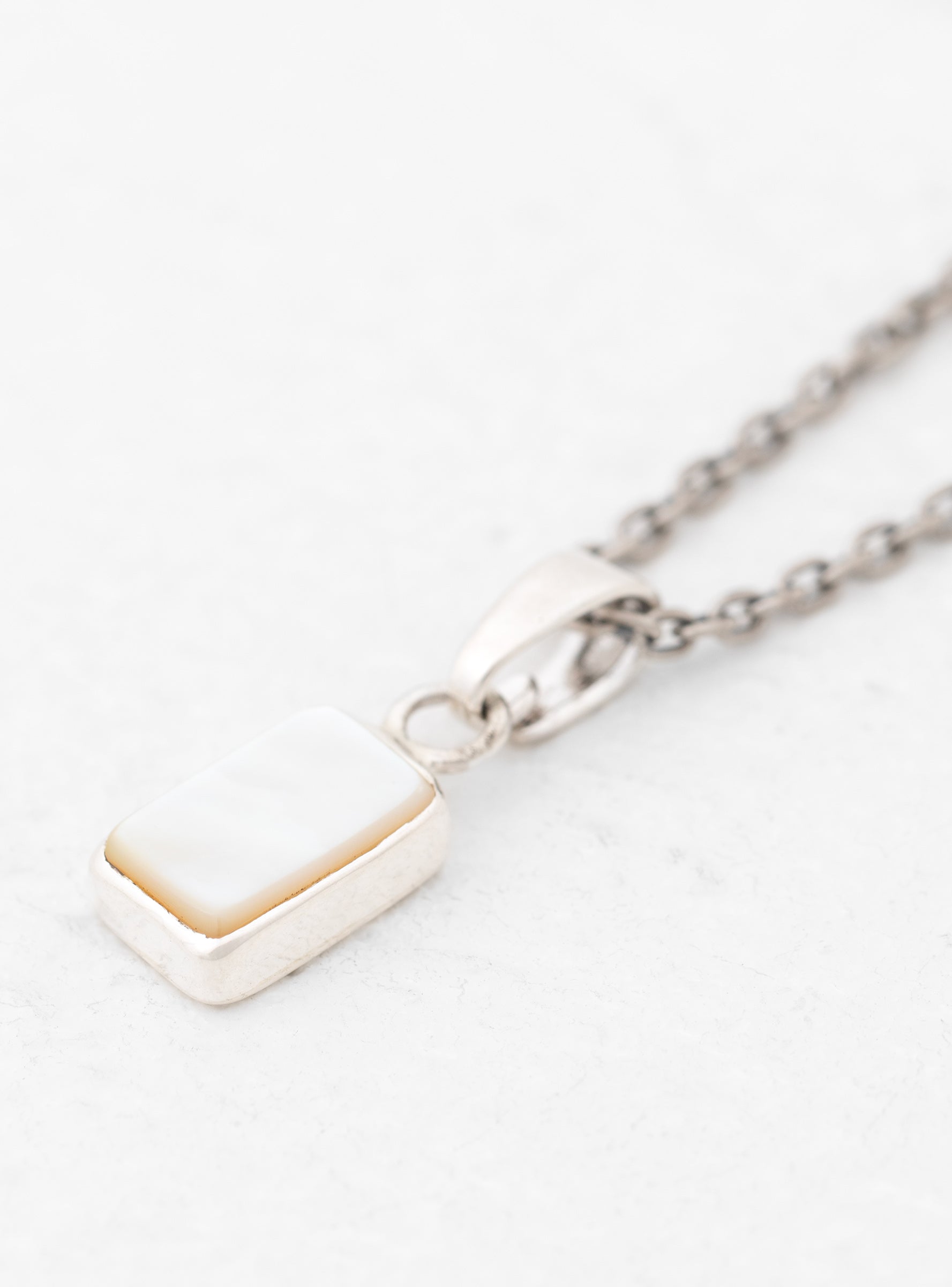  NORTH WORKS Mother of Pearl Pendant Necklace Silver