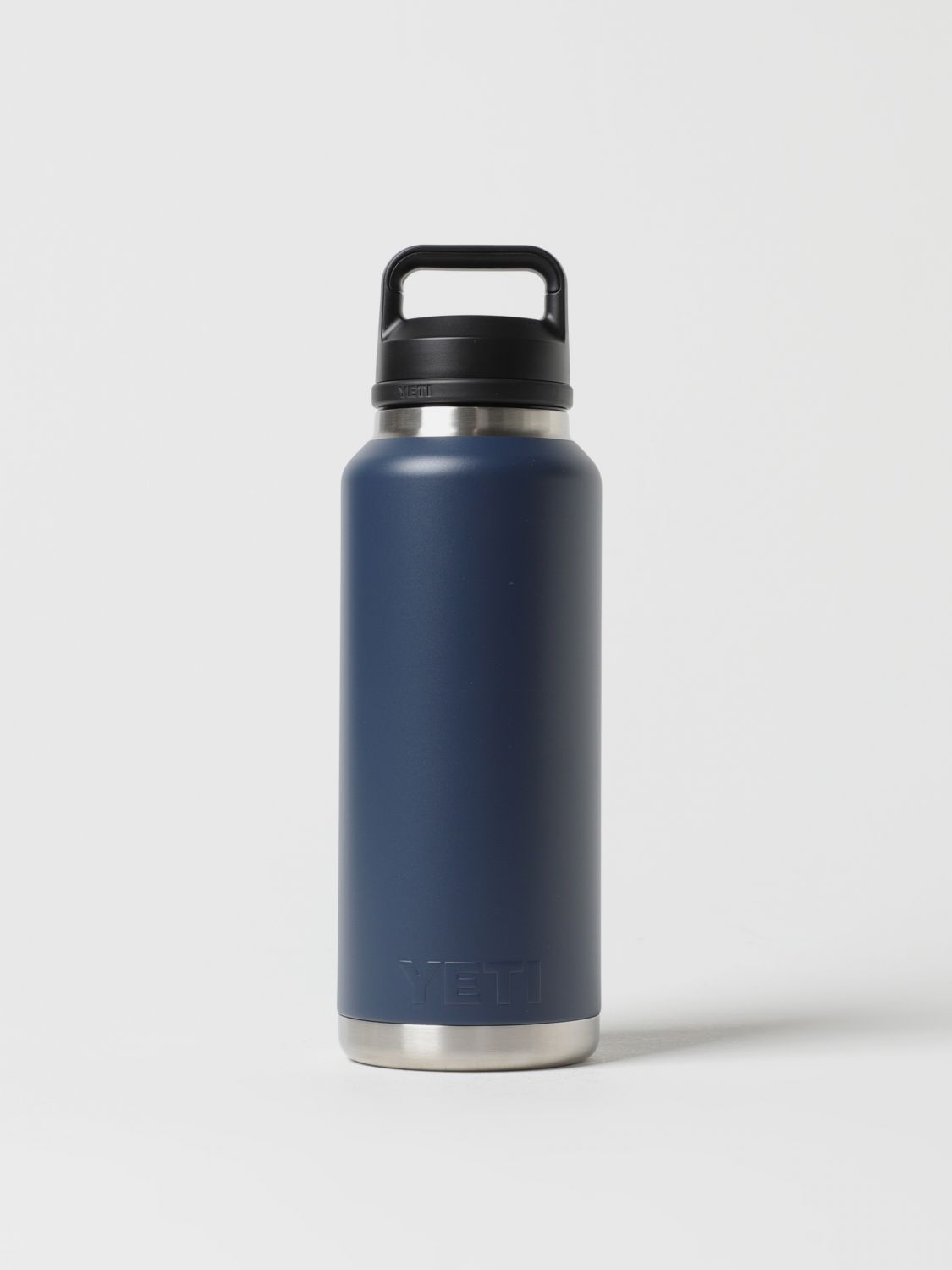  Bottles And Pitchers YETI Lifestyle colour Navy