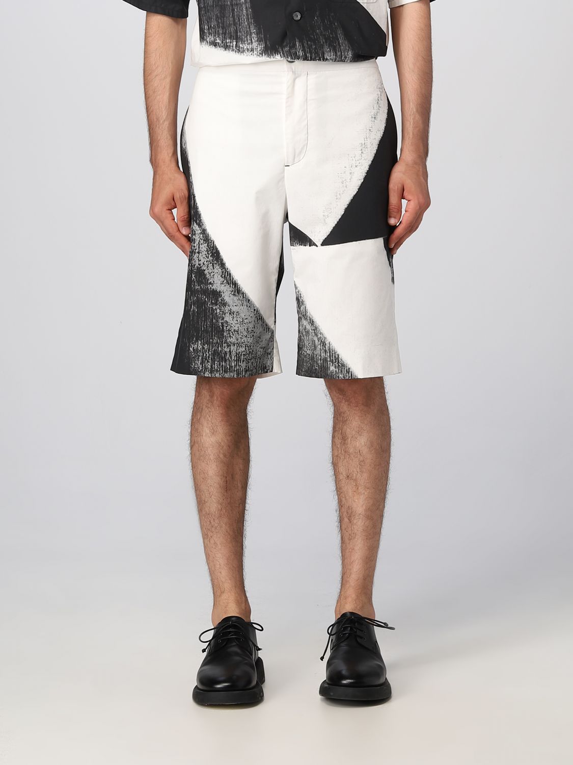 Alexander McQueen Short ALEXANDER MCQUEEN Men colour Black