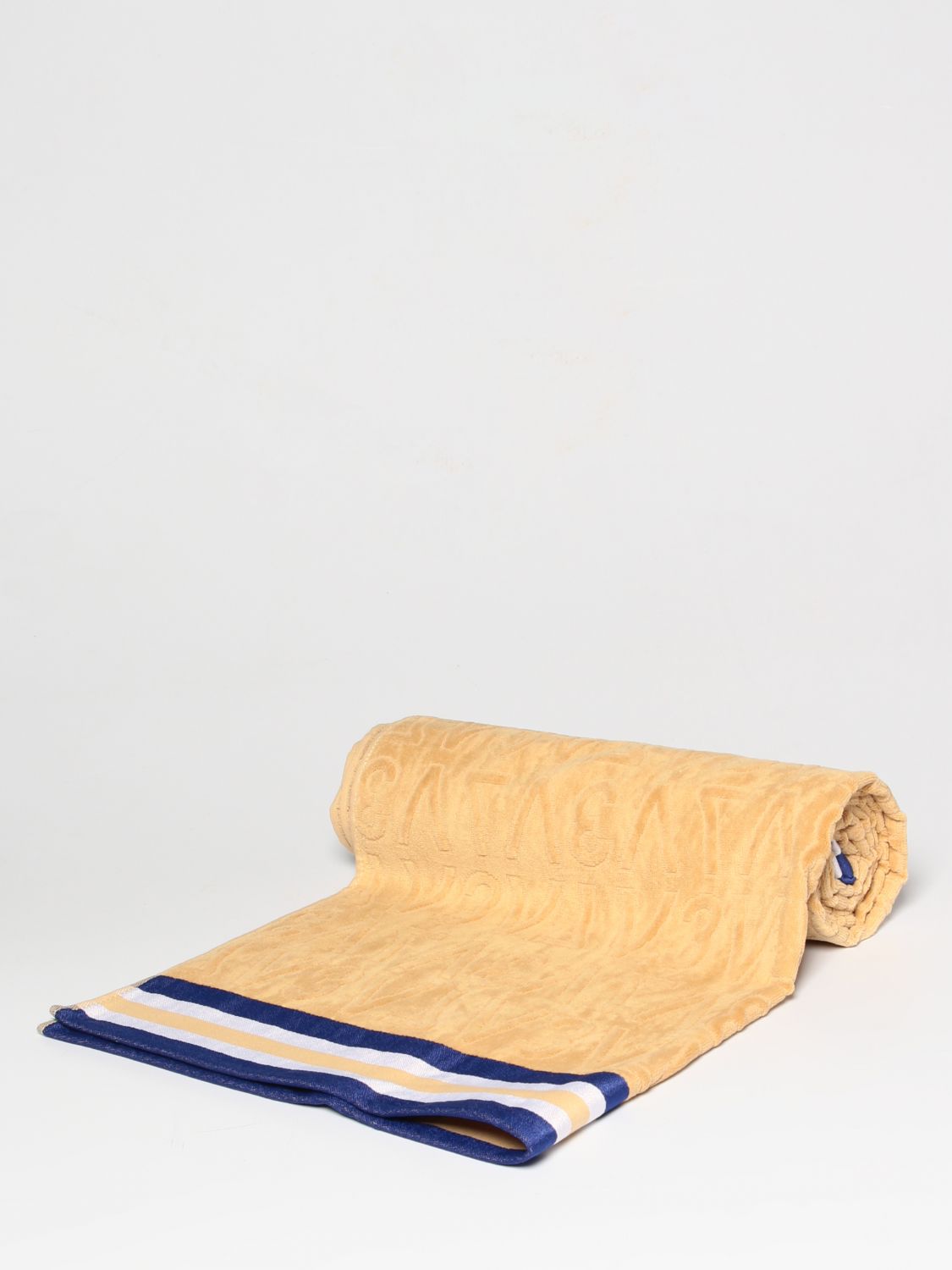 V73 Bath And Beach Towels V73 Lifestyle colour Sand