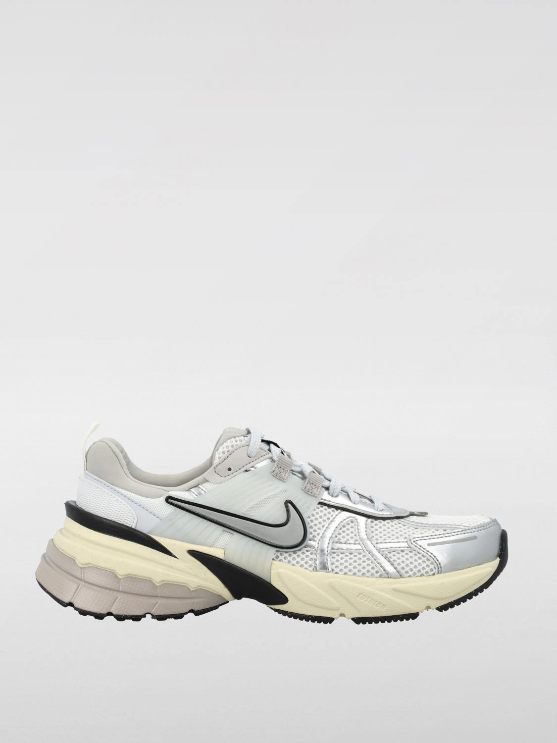 Nike Sneakers NIKE Woman color White