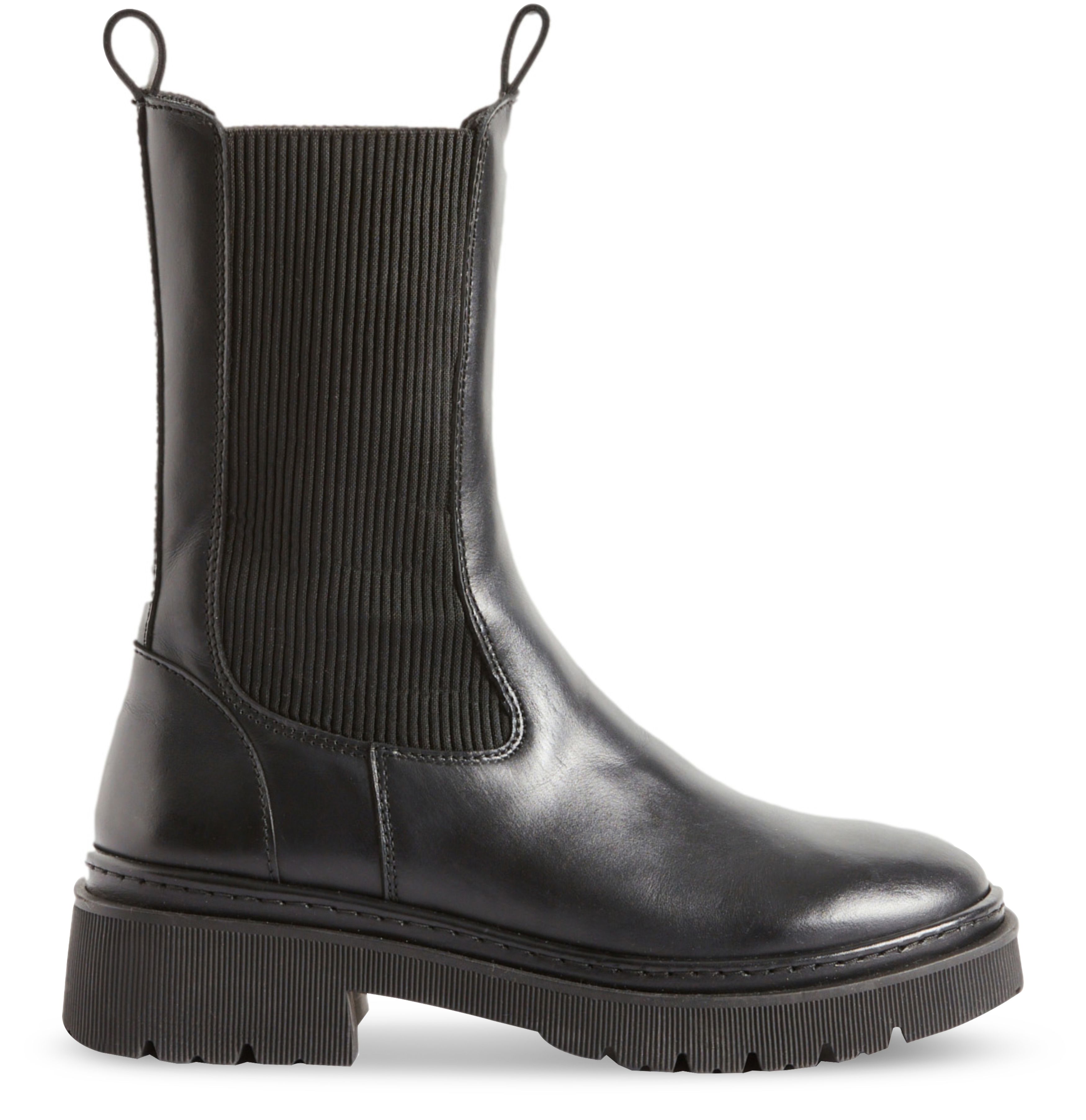  Leather chelsea boots