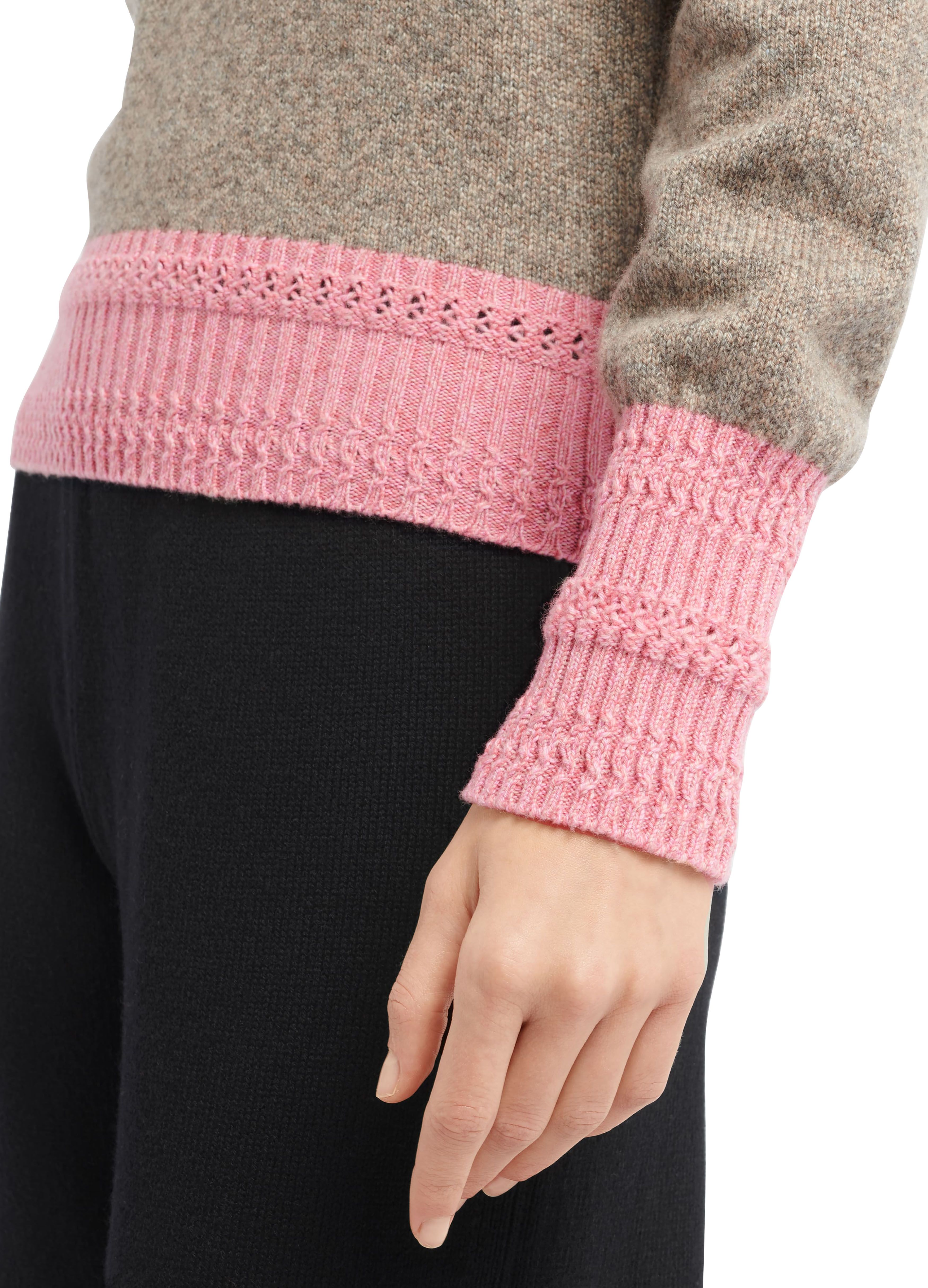 Barrie Cashmere V-neck jumper