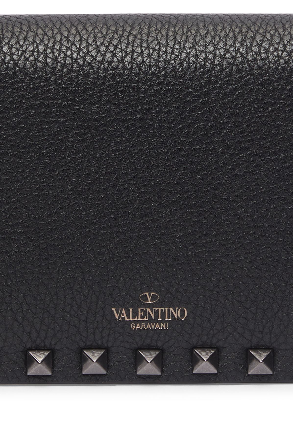 Valentino  Rockstud wallet on chain