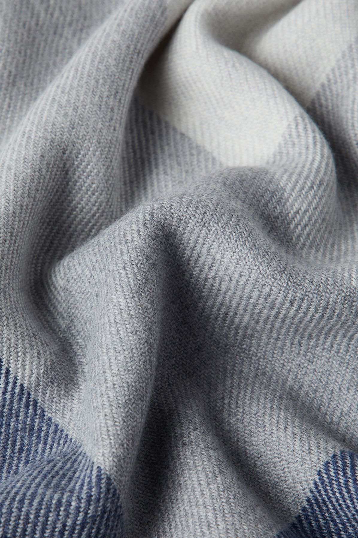 Brunello Cucinelli Cashmere and wool scarf