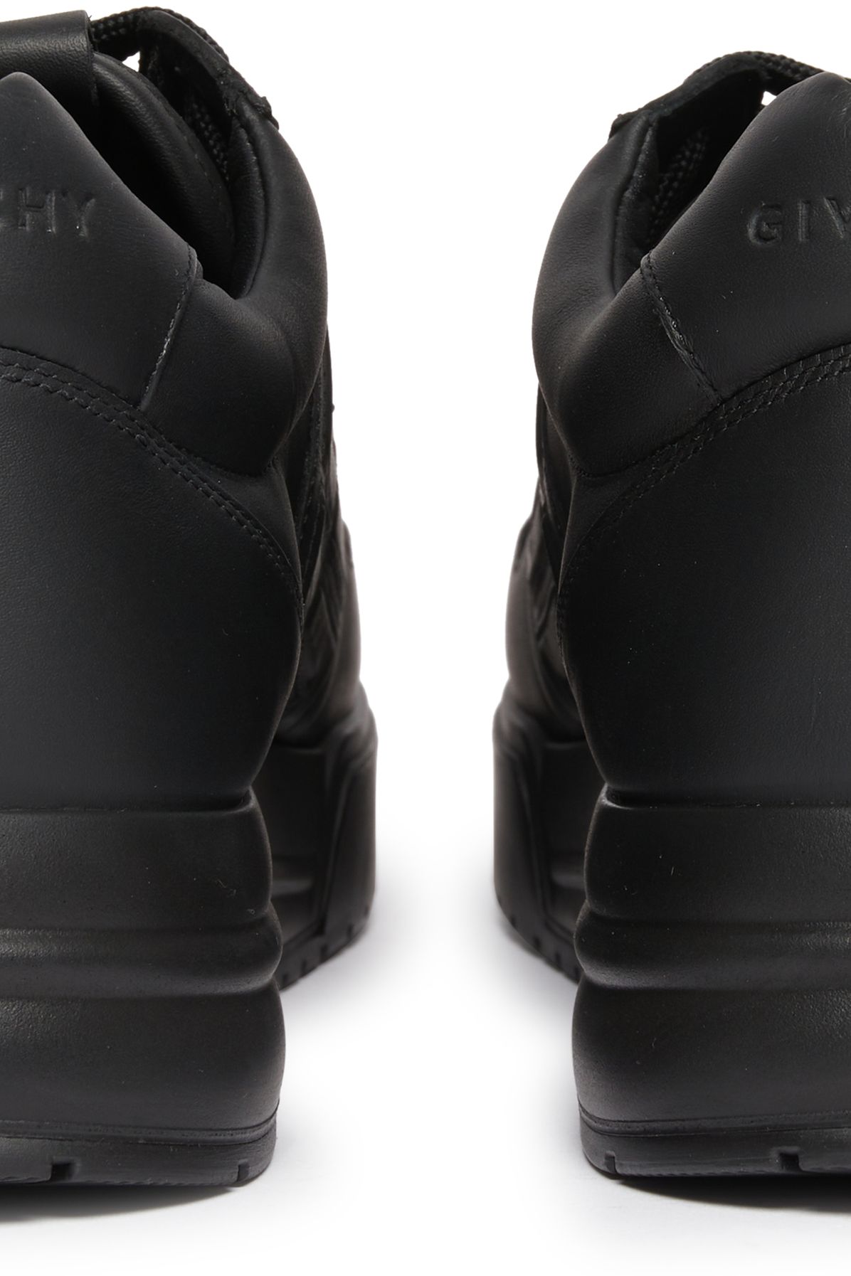 Givenchy G4 sneakers in leather