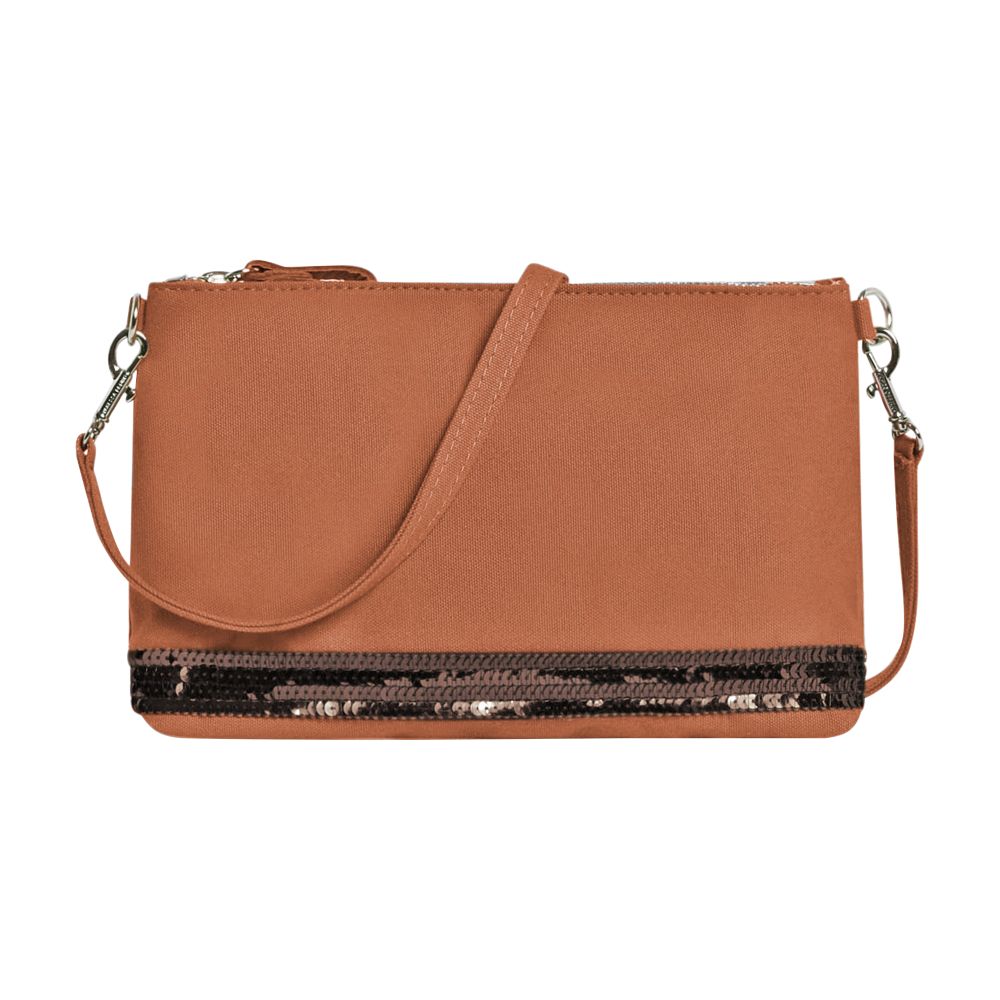  Zipped clutch