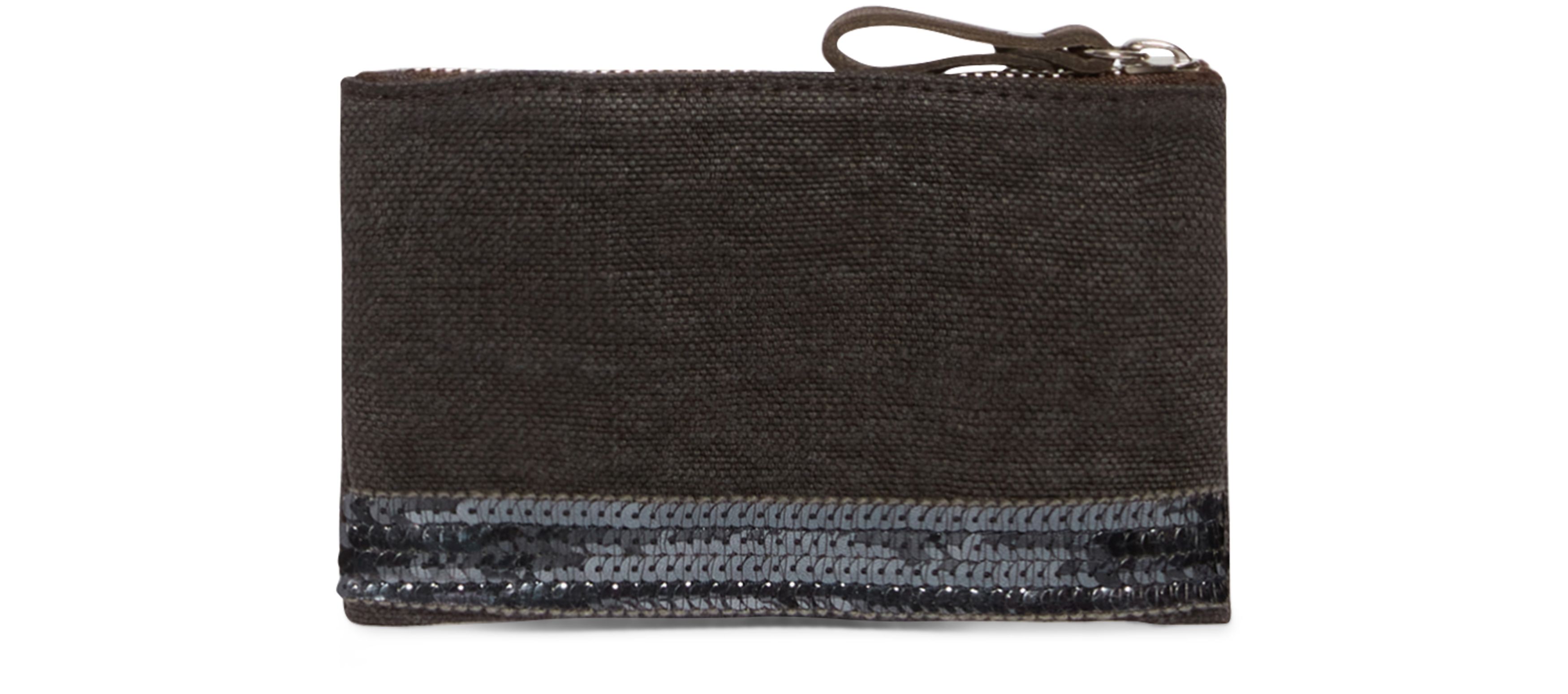  Zipped clutch