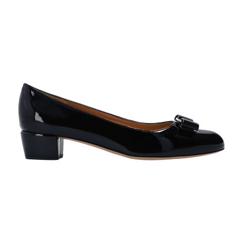 Salvatore Ferragamo 'Vara' Pumps