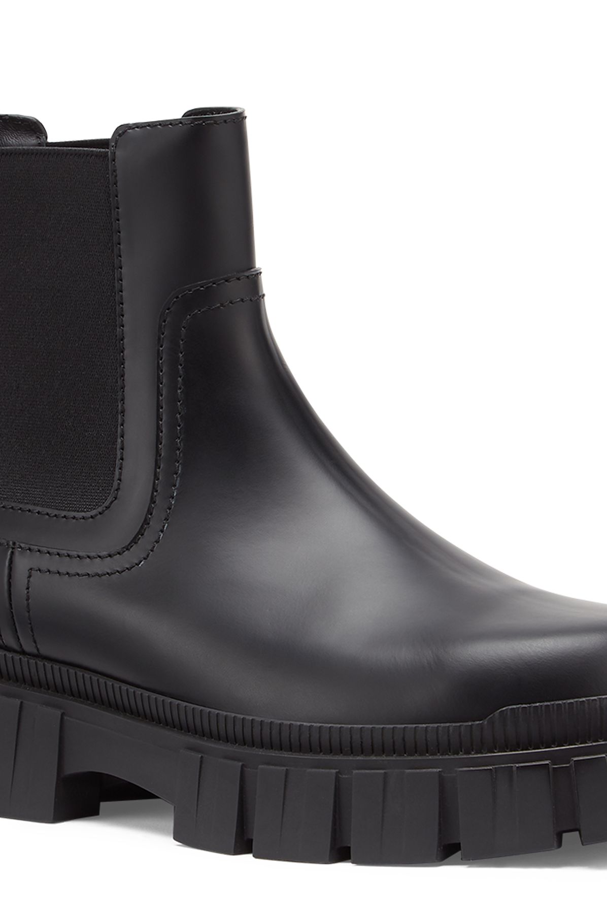 FENDI Leather Chelsea Boots