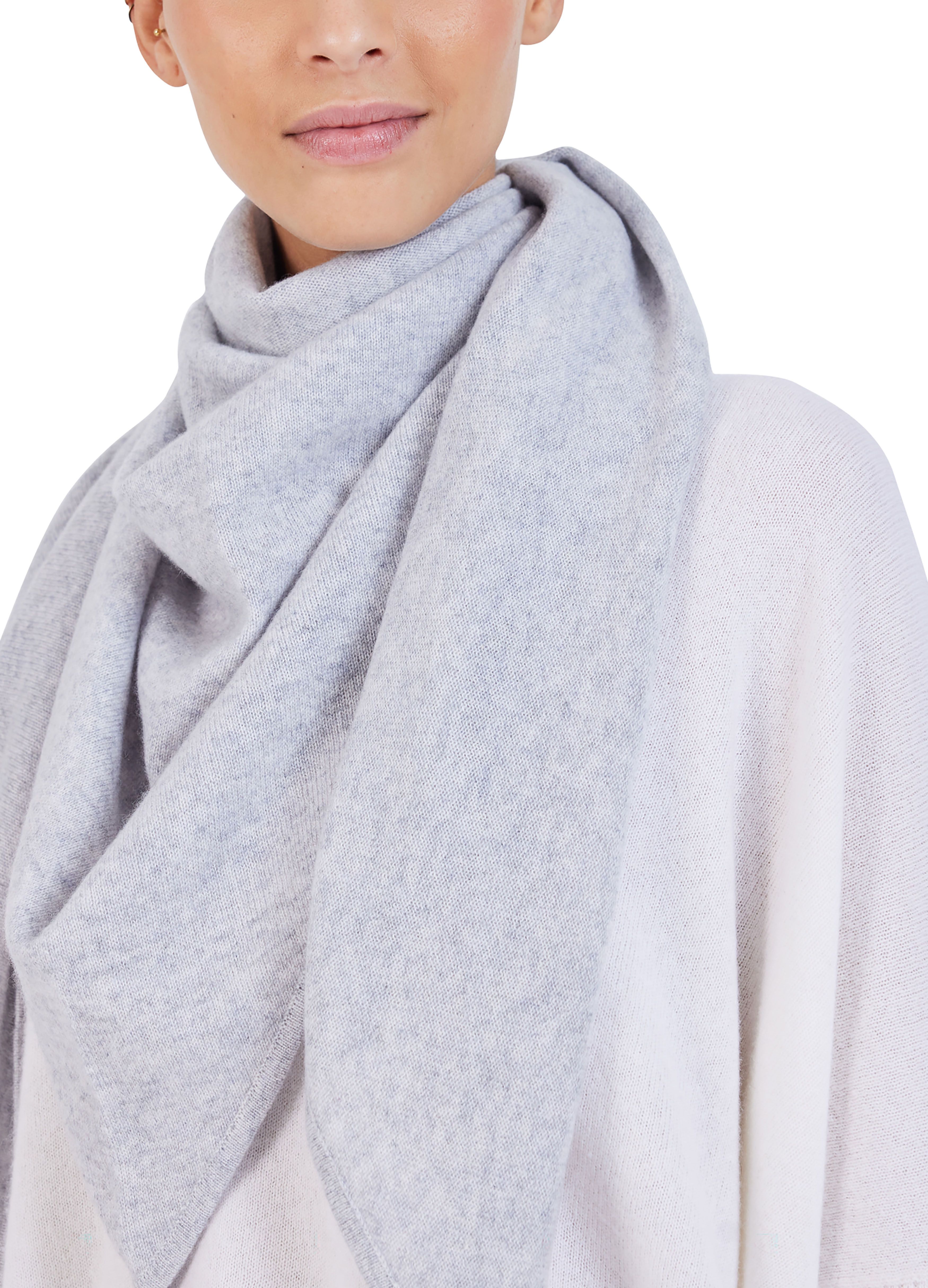  Eléonore cashmere scarf