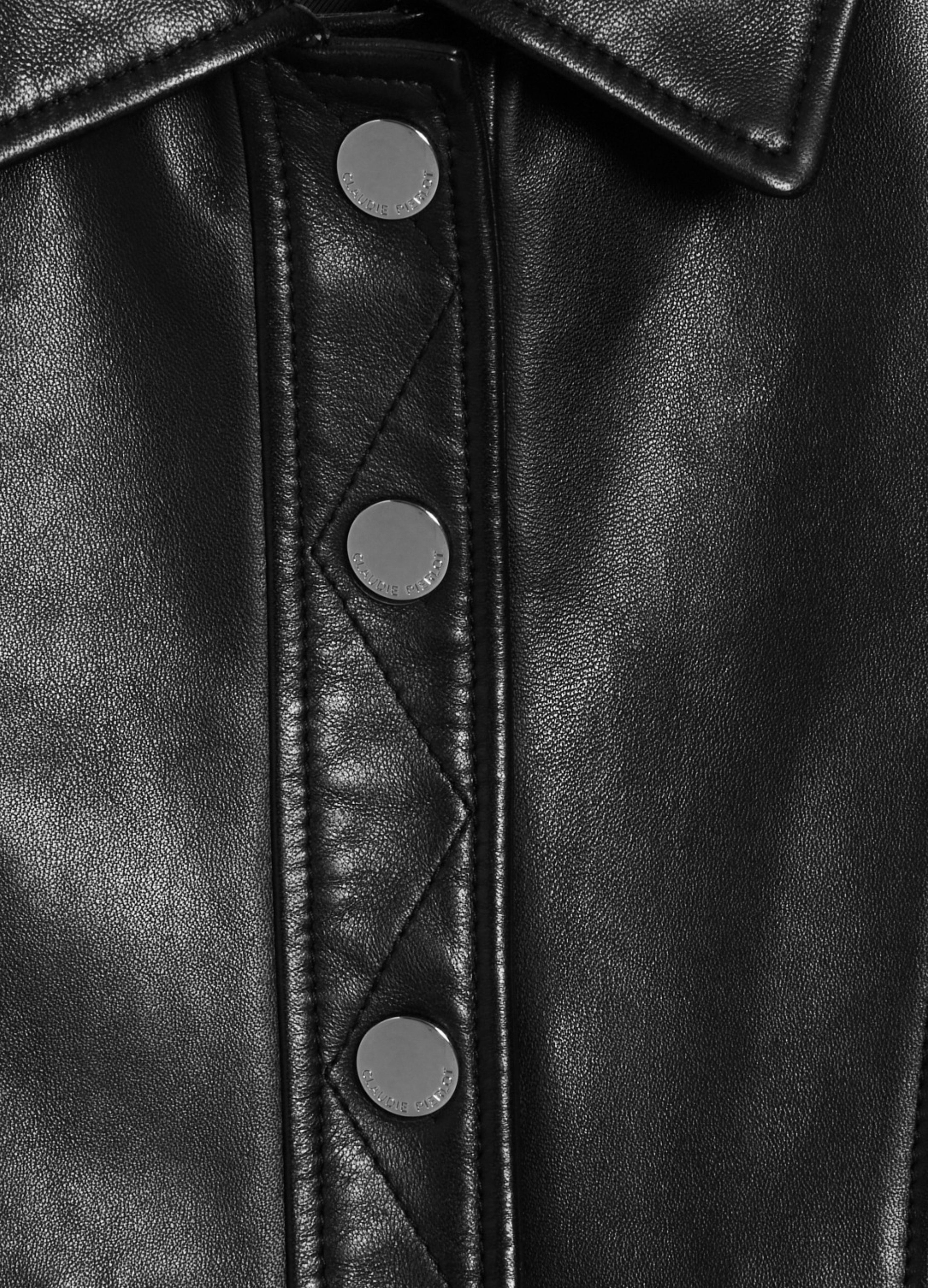  Cropped leather jacket