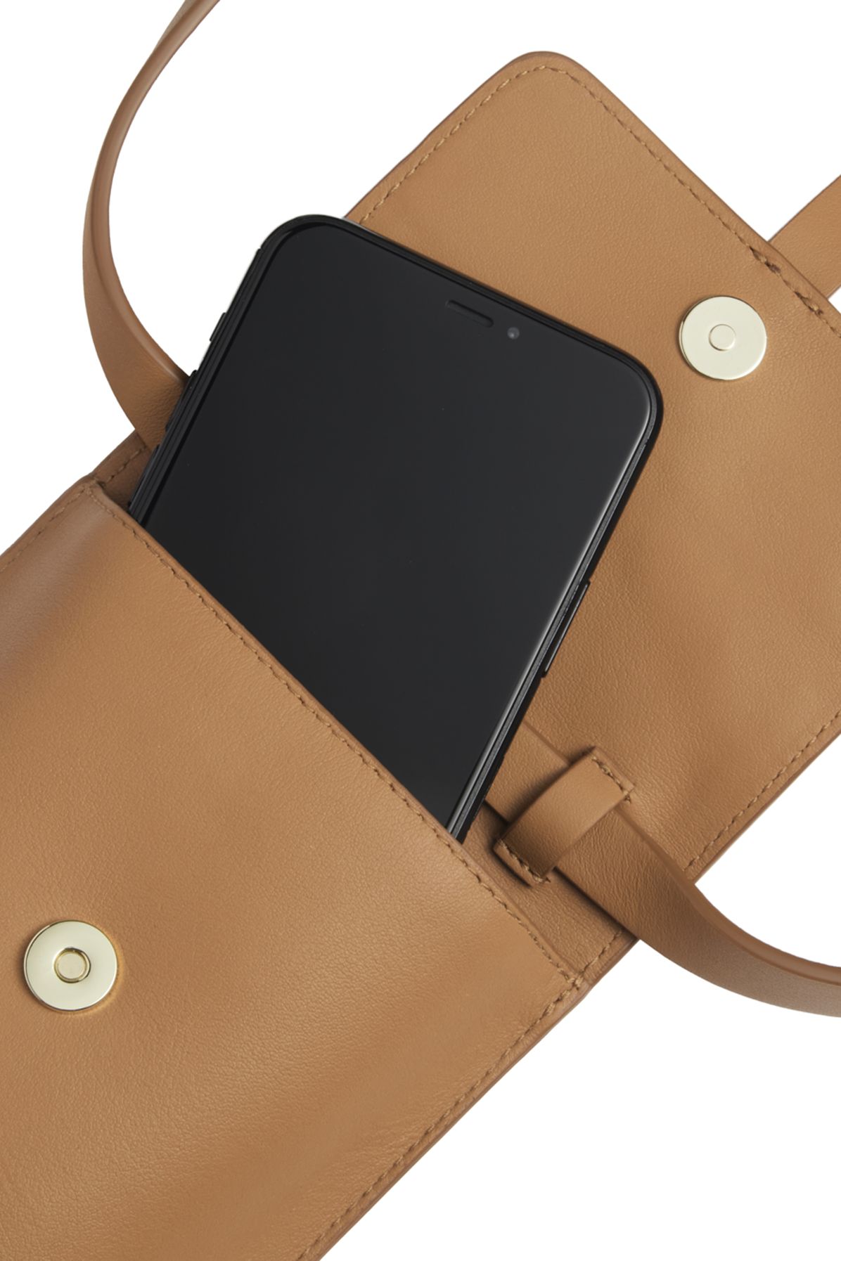  Léonore leather smartphone bag