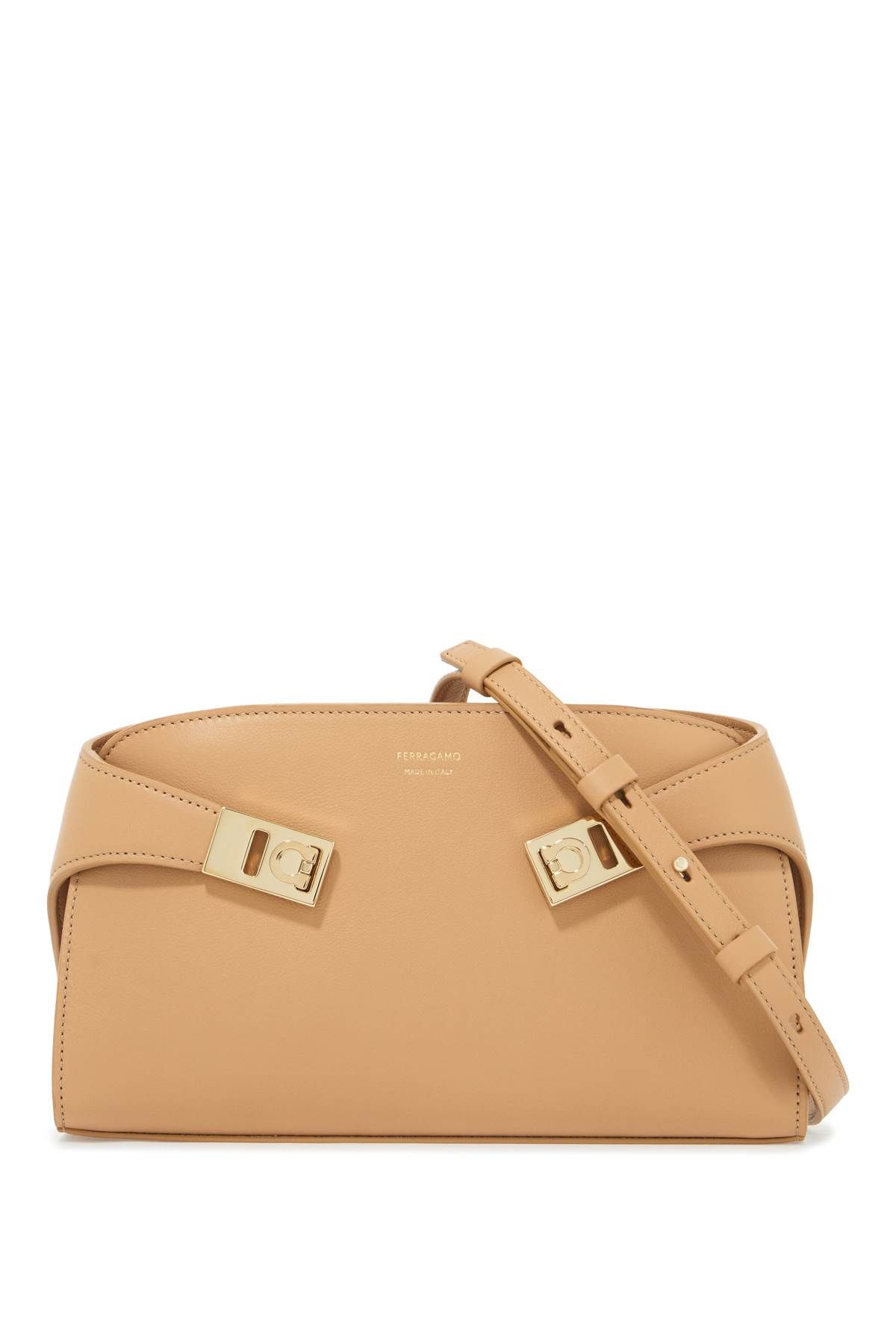 Ferragamo FERRAGAMO hug shoulder bag with strap