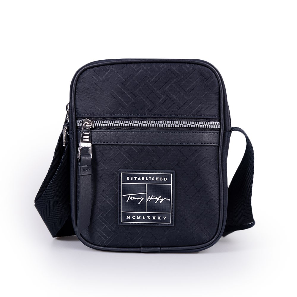 Tommy Hilfiger Signature Reporter Bag