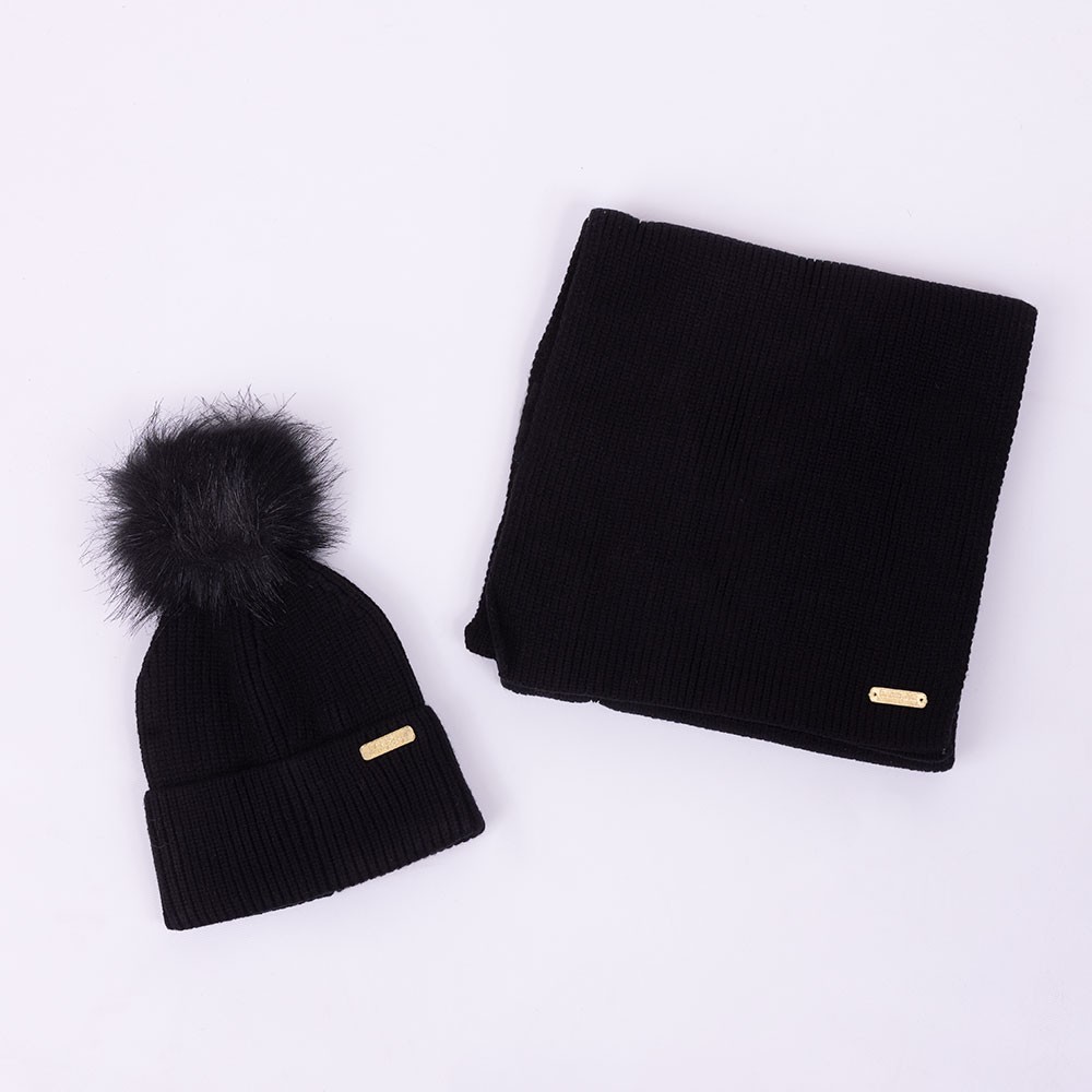 BARBOUR INTERNATIONAL Mallory Beanie & Scarf Gift Set